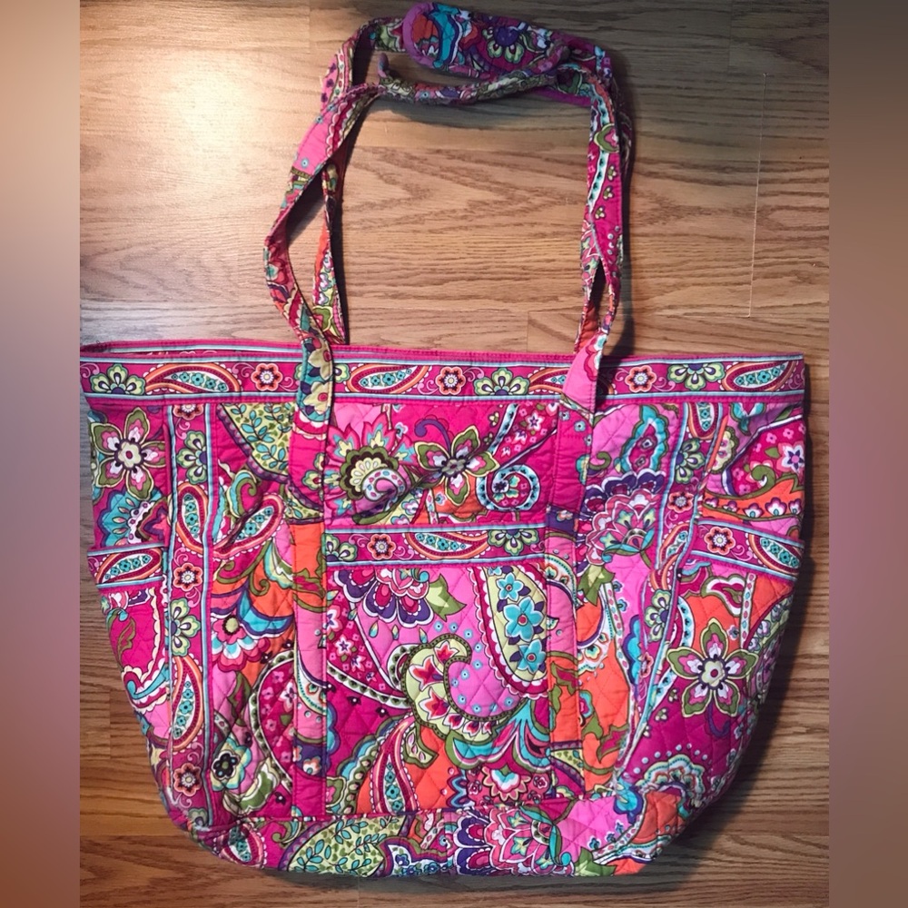 Vera Bradley Quilted Weekender Tote Bag Pink Paisley Floral L 14x20” Duffel Bag